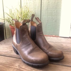 EUC Blundstone Heeled Boots in Rustic Brown Size US 7.5